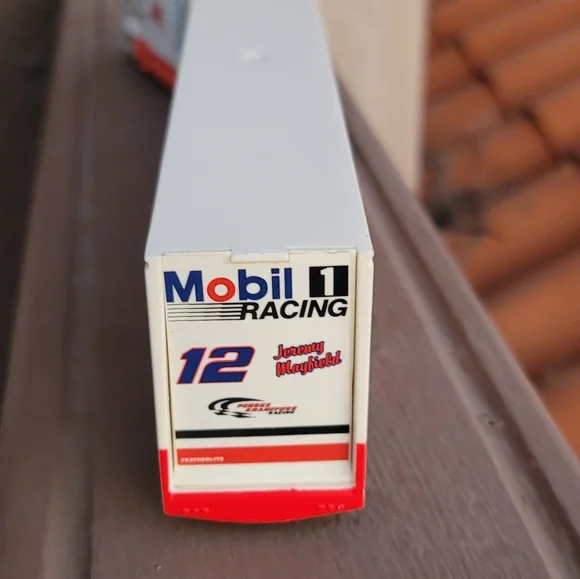Vtg 1998 Hot Wheels Mobil 1 Racing Penske Racing Transporter Truck - Picture 3 of 6